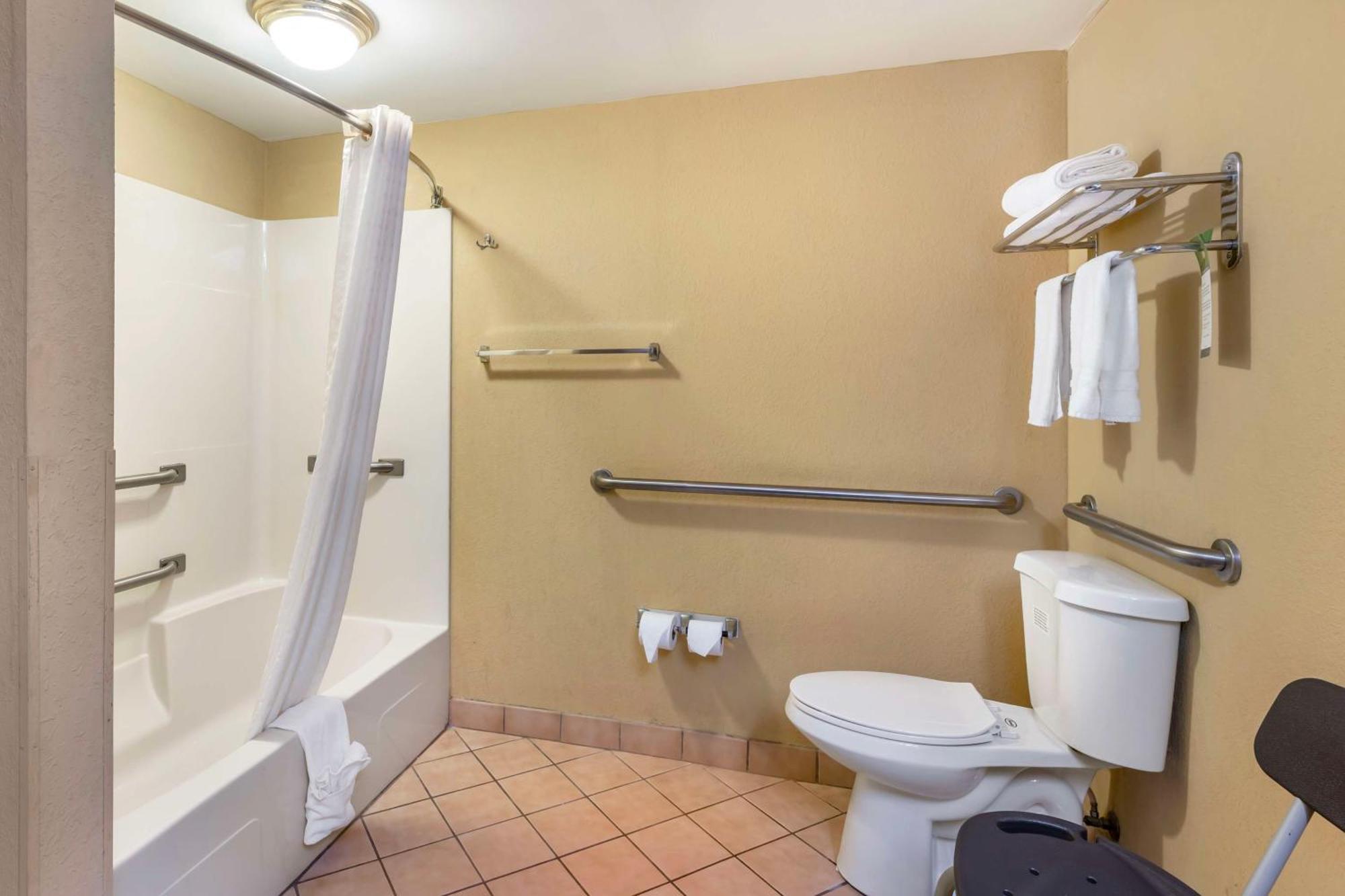 Best Western Bradford Inn Swainsboro Екстериор снимка