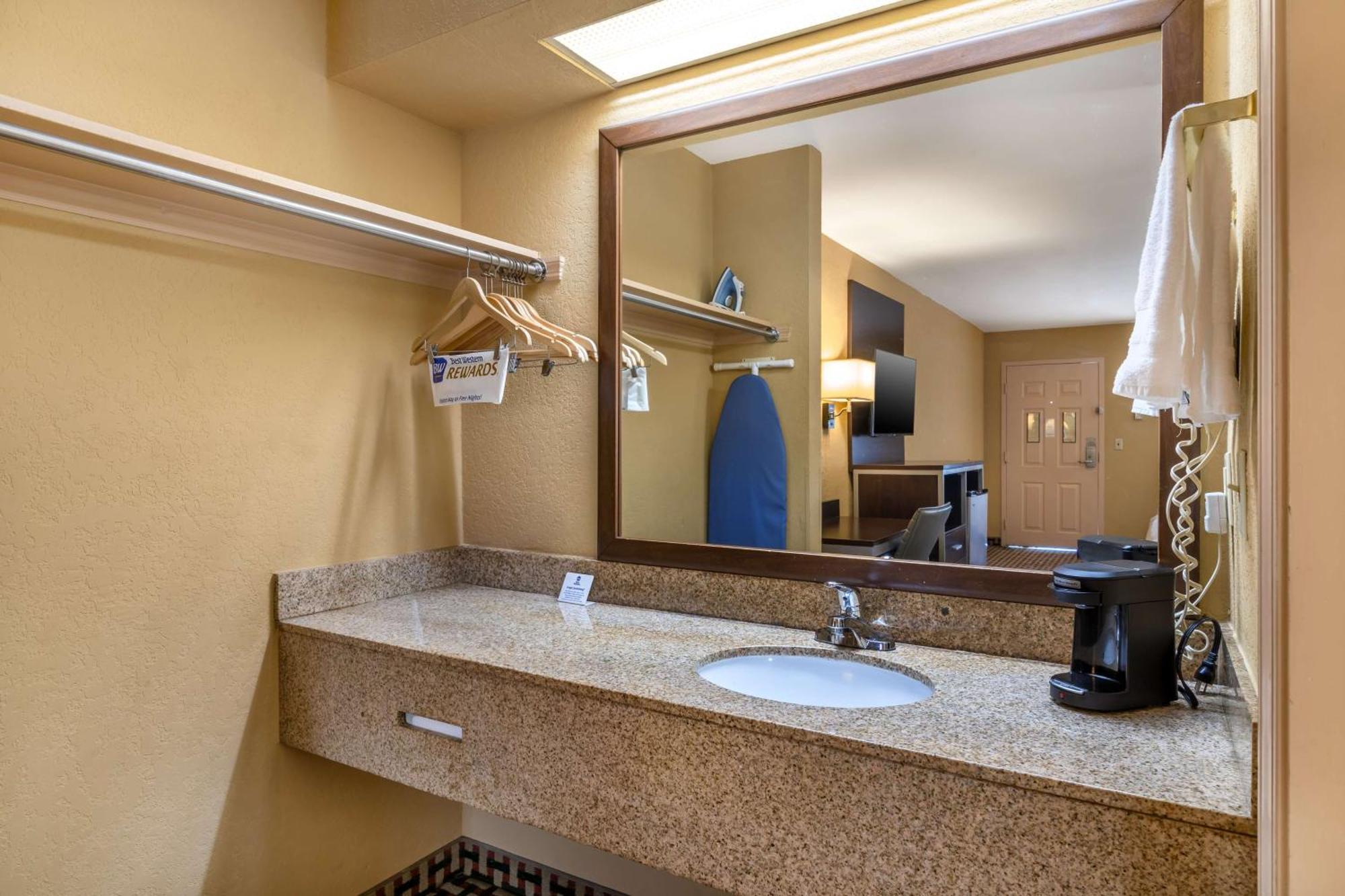 Best Western Bradford Inn Swainsboro Екстериор снимка